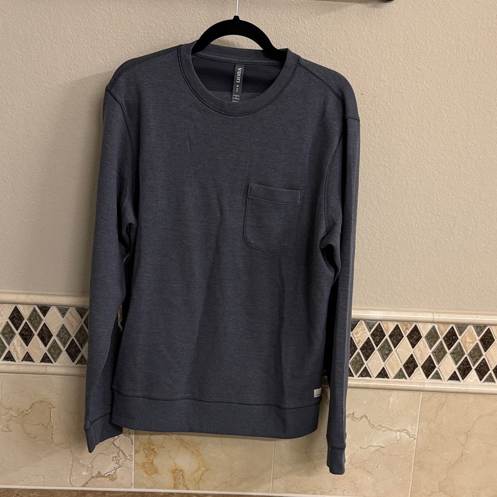 Vuori Men's Charcoal Long Sleeve Tee (NWOT)